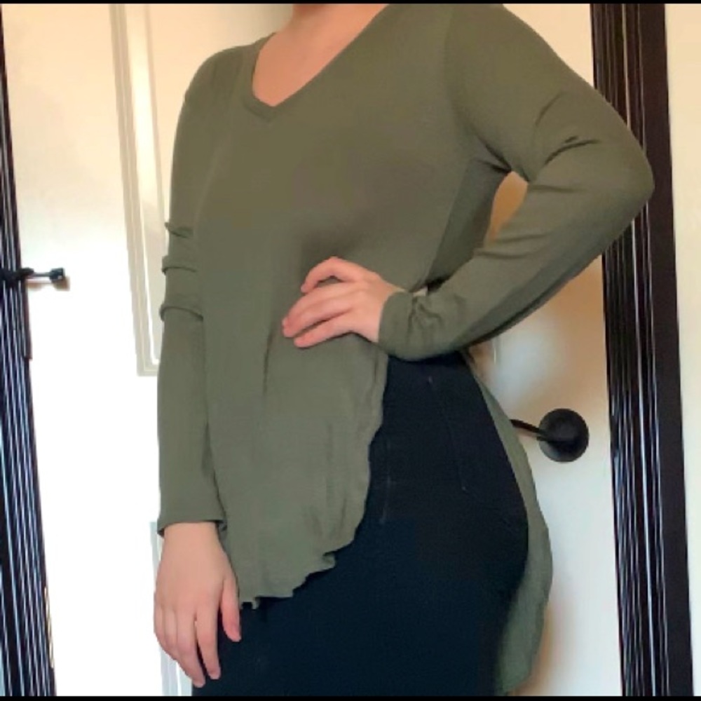 💝Olive green long sleeve top!